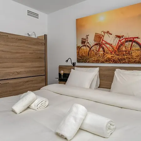 Lux Med One By Costarentals - Ref 191 *